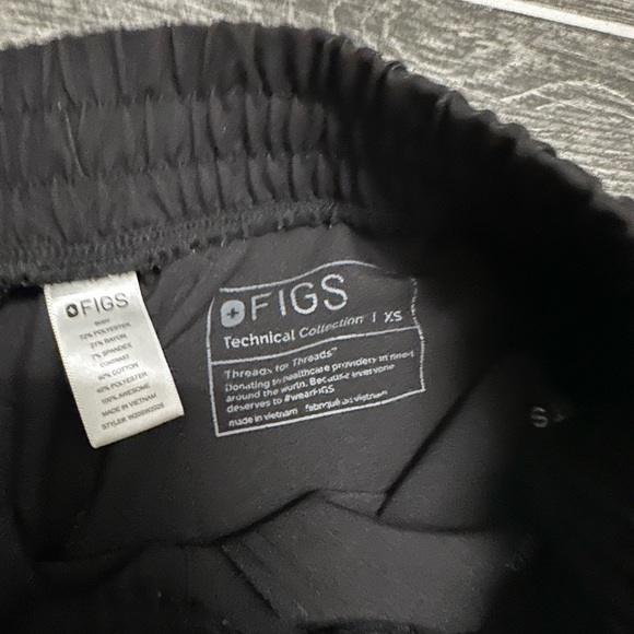 Figs Scrubs - Picture 7 of 10